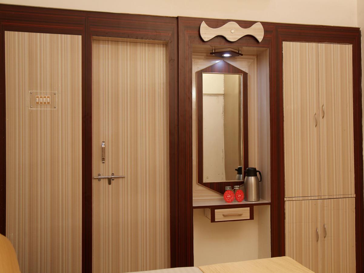 Hotel Lara India Варанаси Экстерьер фото