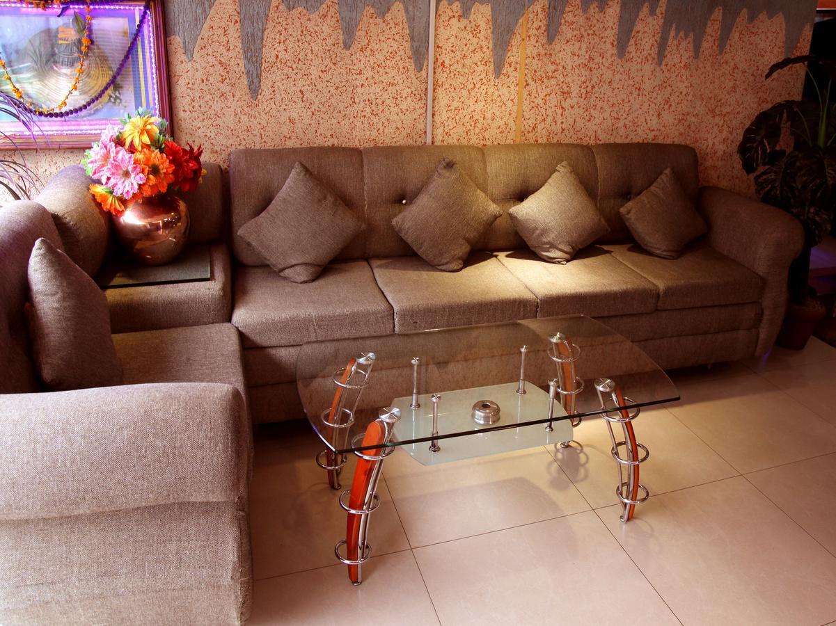 Hotel Lara India Варанаси Экстерьер фото