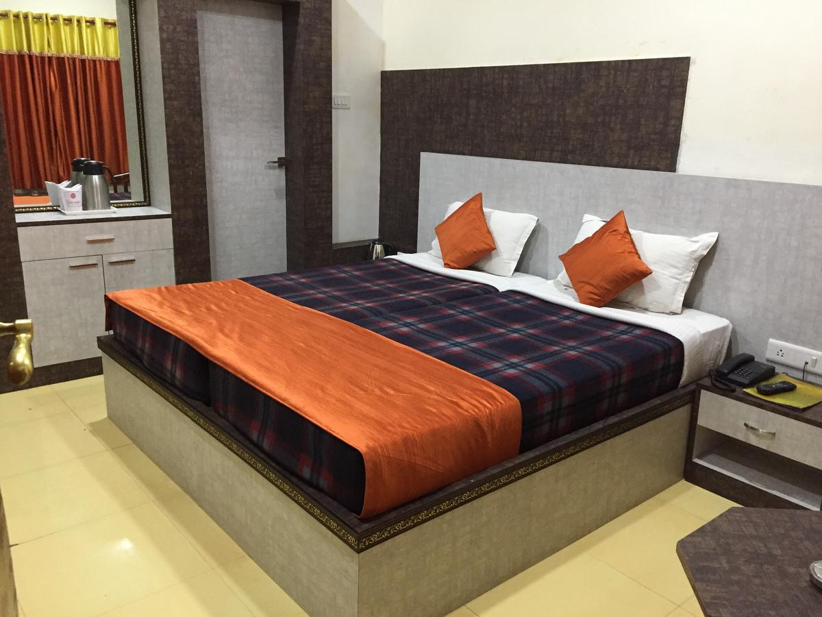 Hotel Lara India Варанаси Экстерьер фото