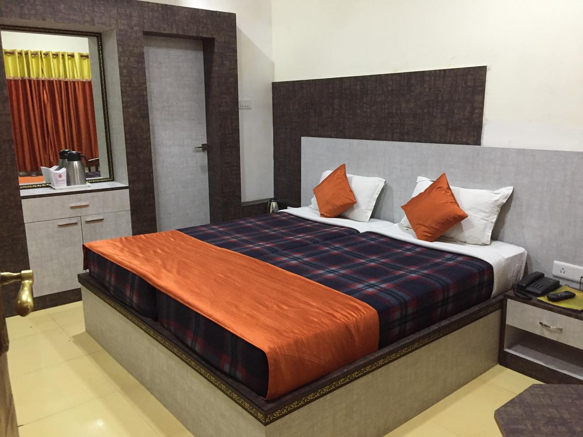 Hotel Lara India Варанаси Экстерьер фото